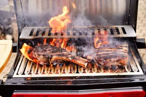 HOW TO GRILL THE PERFECT STEAK